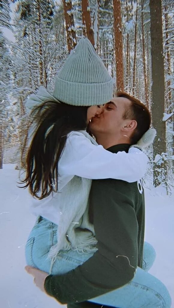 Snowball Kiss Origin and History